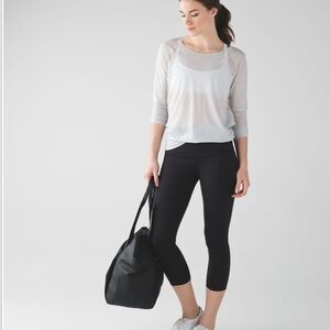 Lululemon Black Wunder Under Crop, size 8